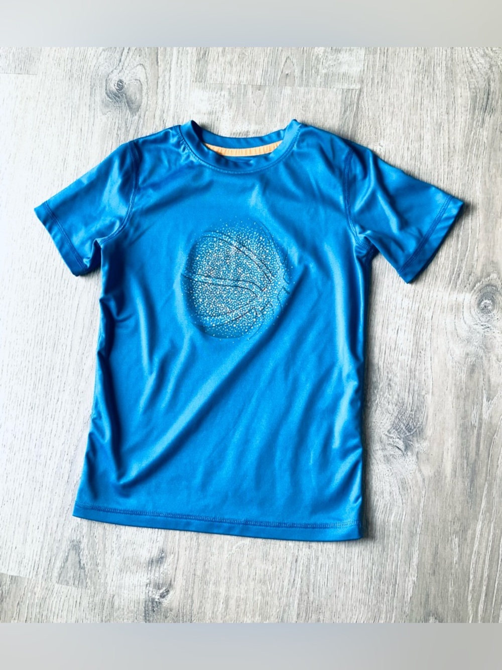 All in Motion Athletic T-Shirt w/ Basketball Boys Small 6/7